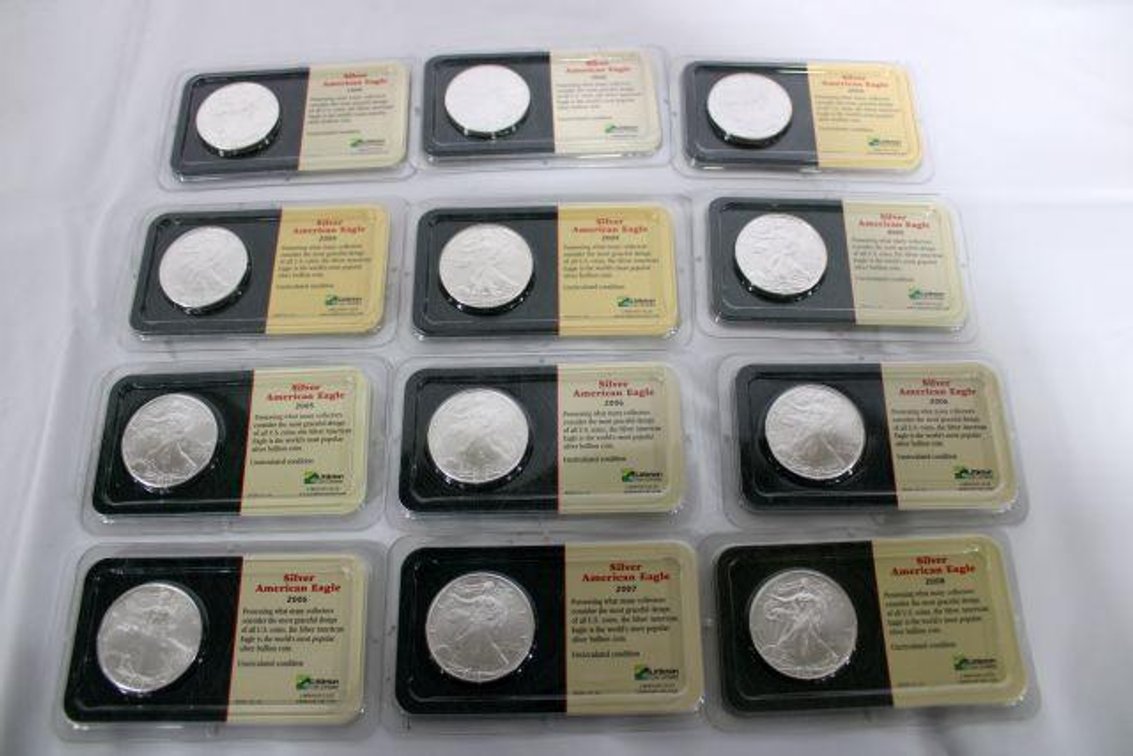 UNCIRCULATED SILVER AMERICAN EAGLE DOLLARS