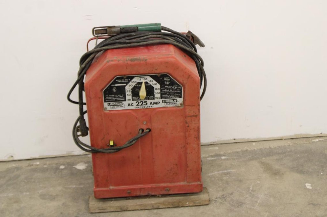 LINCOLN ARC WELDER