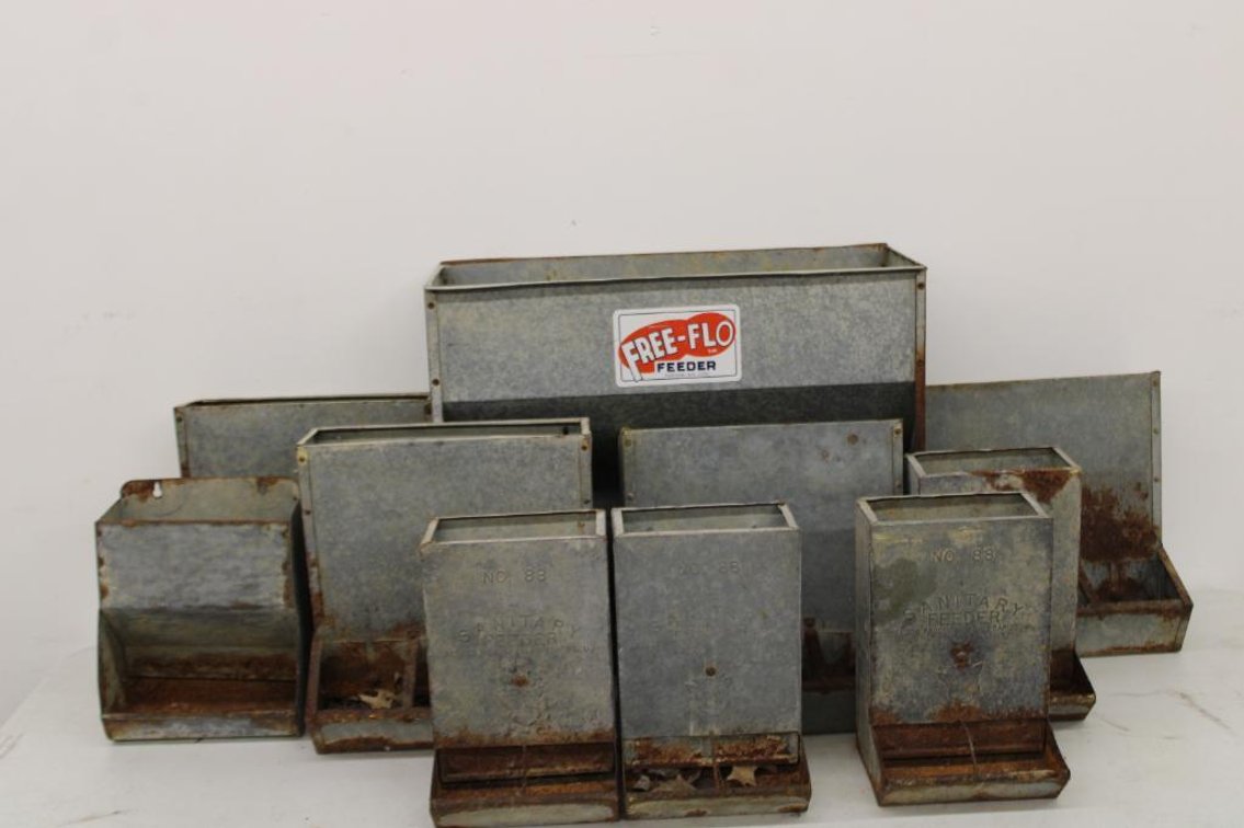 GRAVITY LIVESTOCK FEEDERS