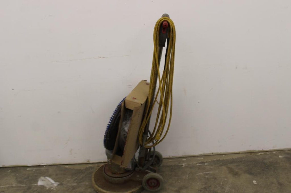 GENERAL FLOOR SCRUBBER
