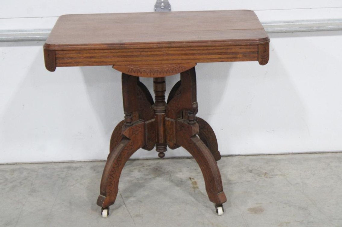 VINTAGE END TABLE