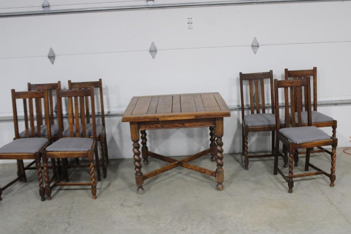 VINTAGE TABLE AND CHAIRS