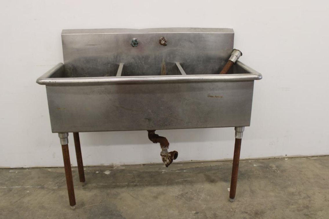 STAINLESS SINK
