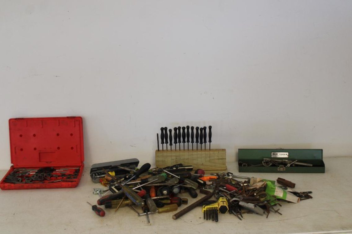 TAP AND DIES & SCREW DRIVERS