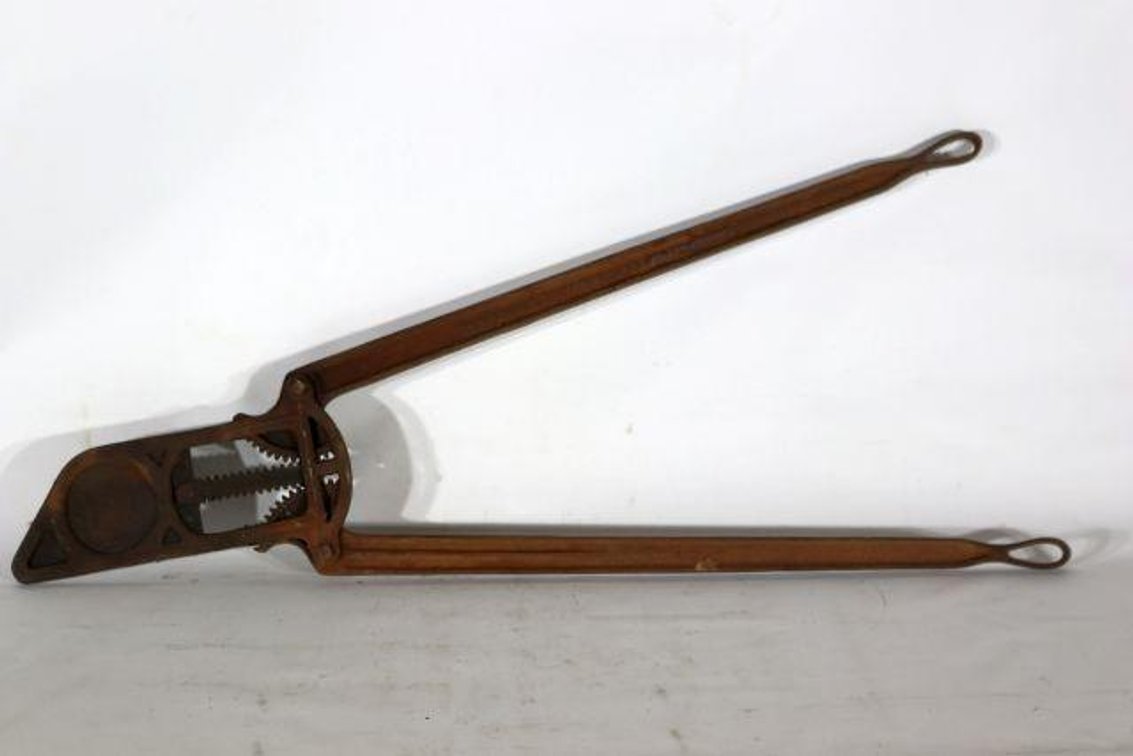 ANTIQUE HORN CUTTERS