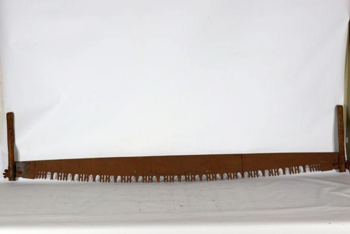 ANTIQUE 2 MAN SAW