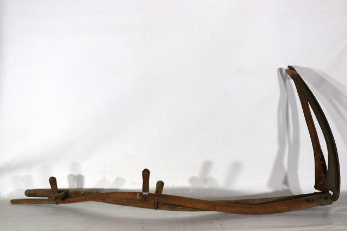 ANTIQUE SCYTHES 