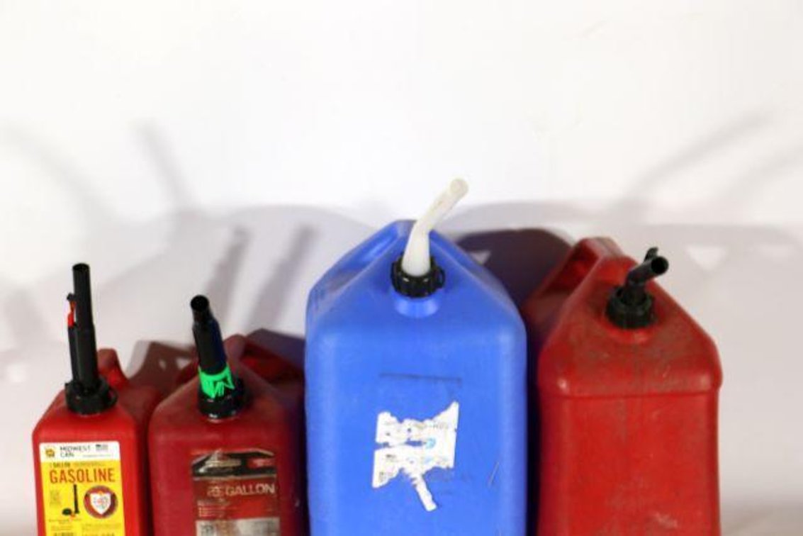 FUEL CANS & WATER CAN