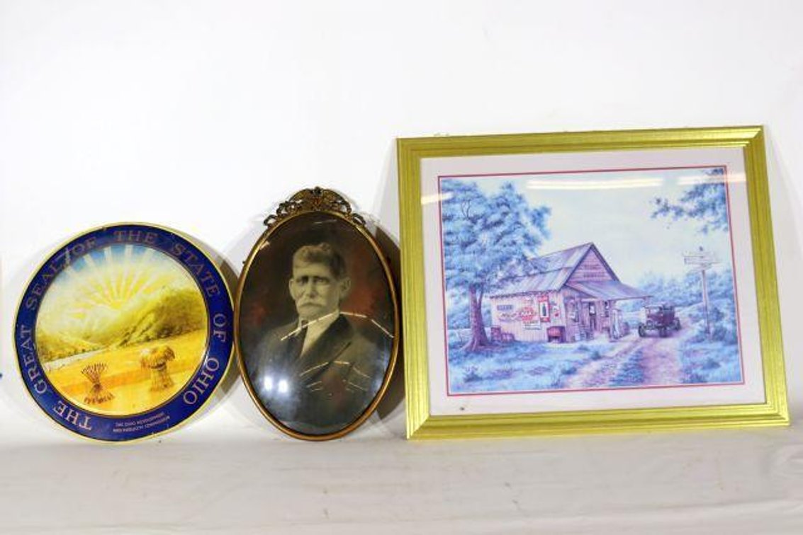 PICTURE FRAMES