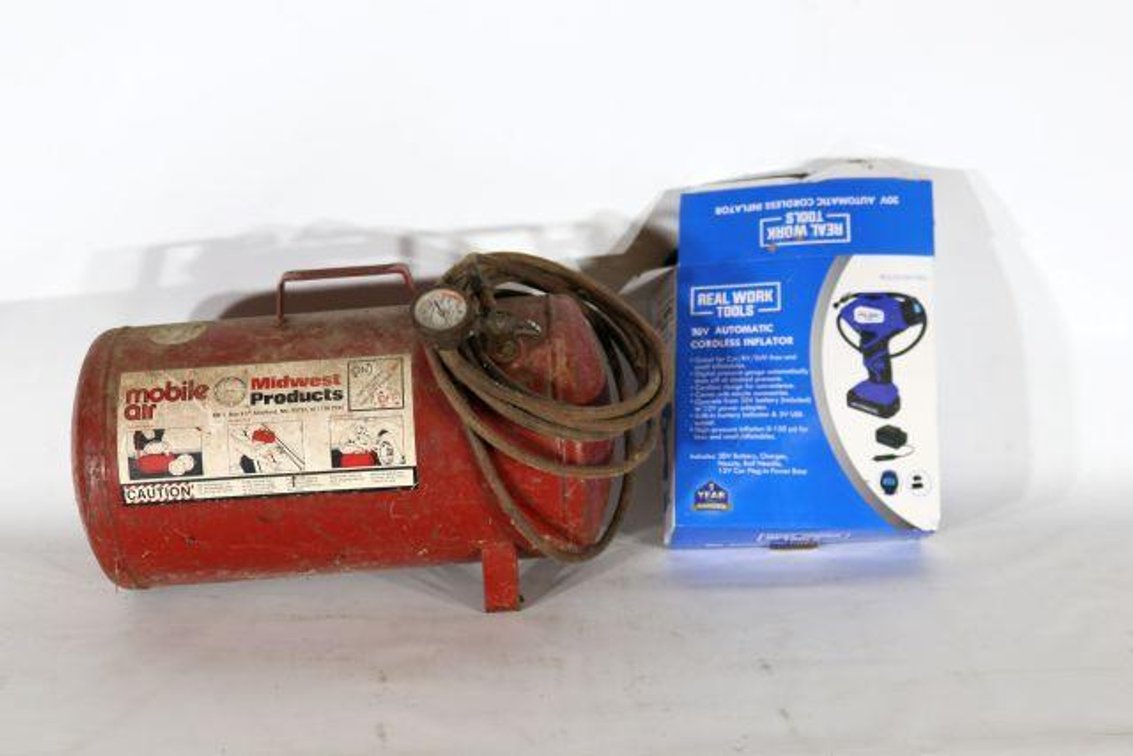 PORTABLE AIR TANK AND HAND HELD COMPRESSOR