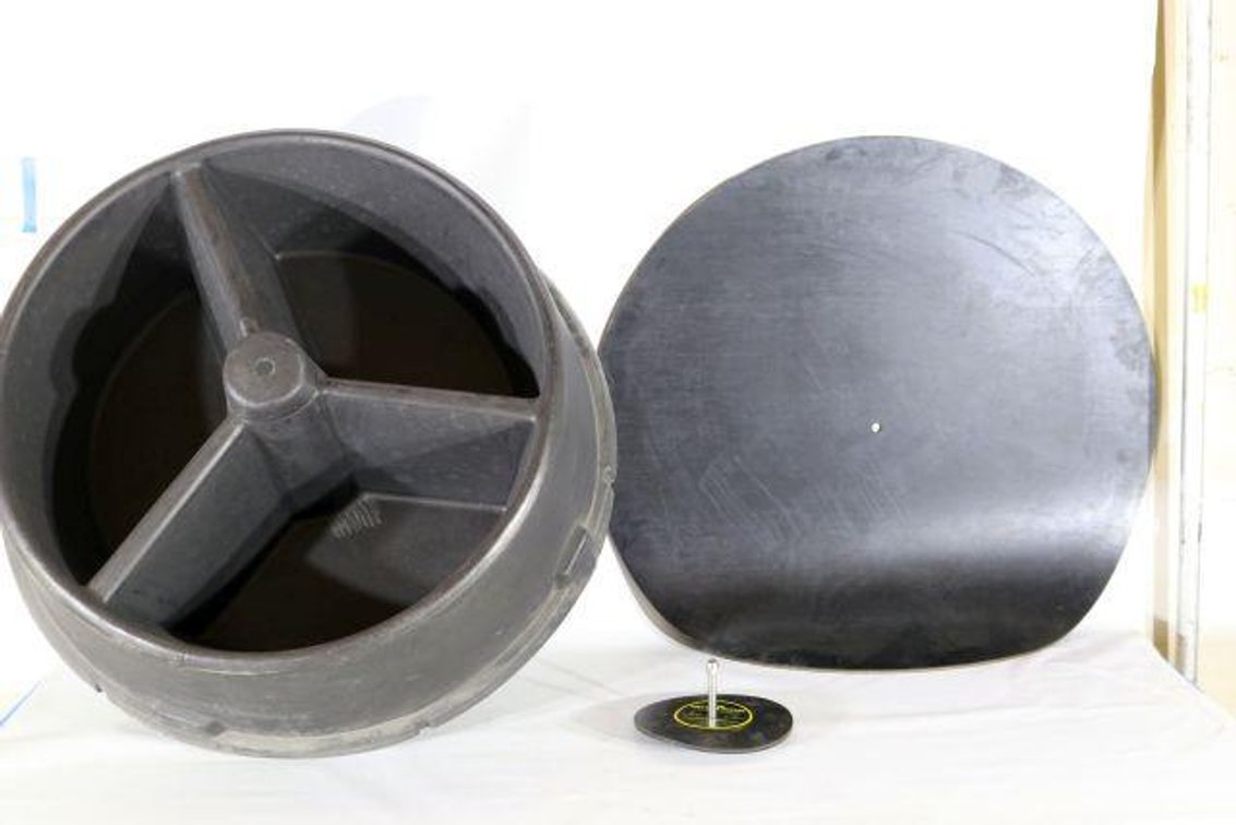 MINERAL FEEDER