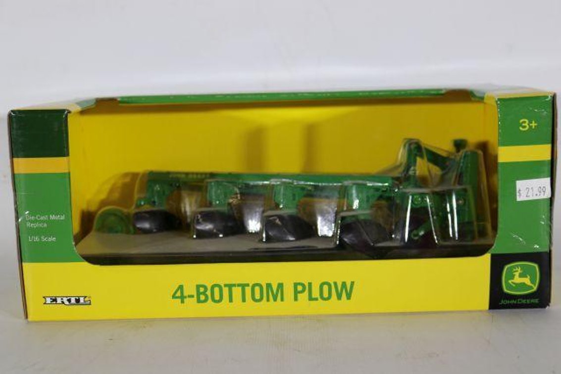 JOHN DEERE 4 BOTTOM PLOW ERTL TOY