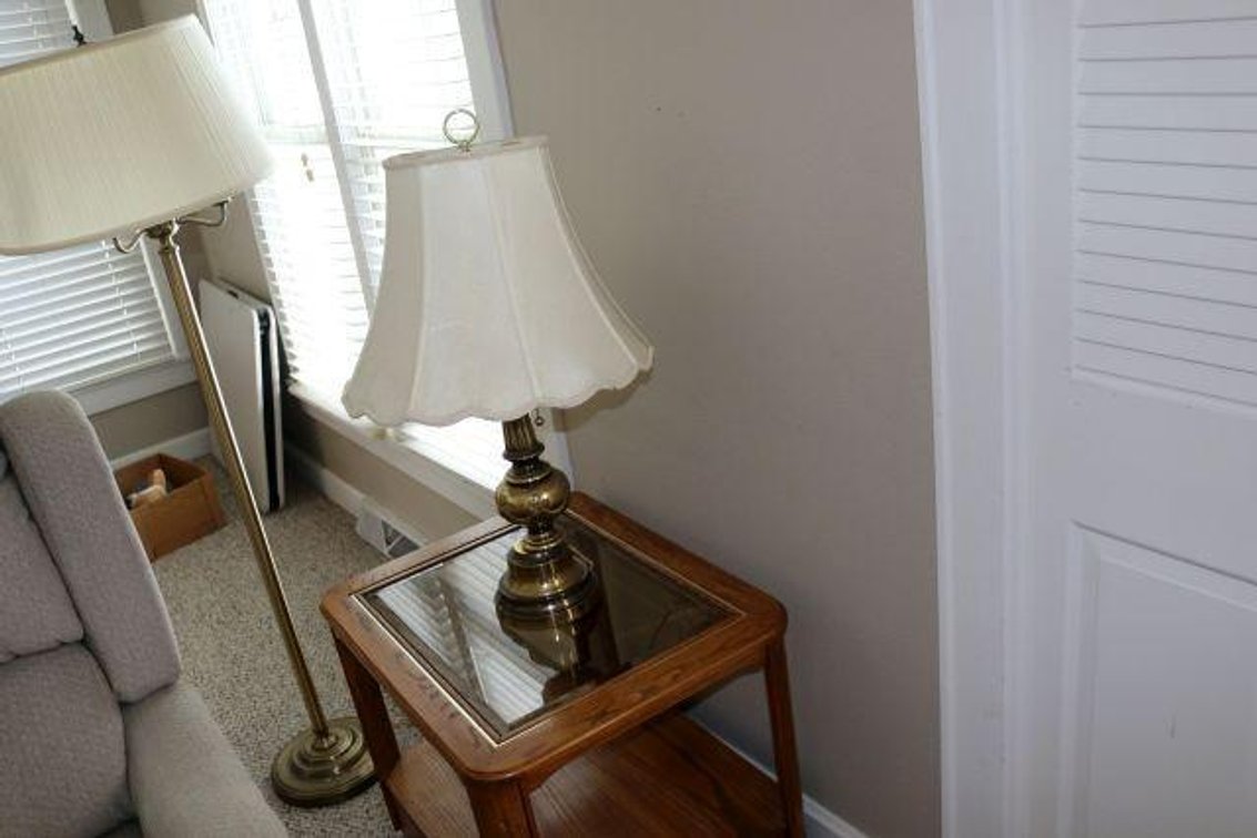 END TABLES AND LAMPS
