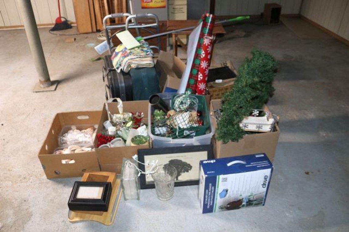 CHRISTMAS DECORATIONS, END TABLES, ETC