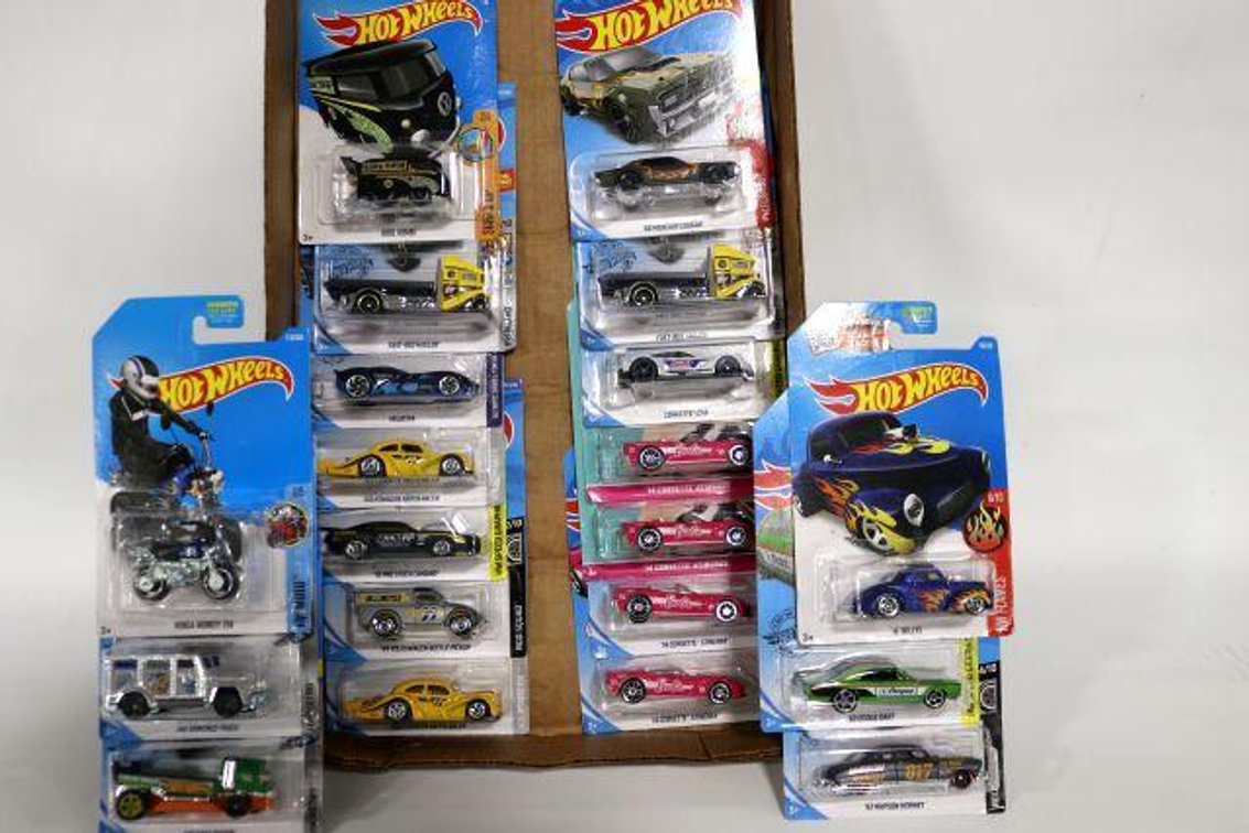 HOT WHEELS CARS 