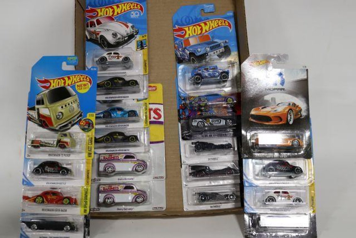 HOT WHEELS CARS