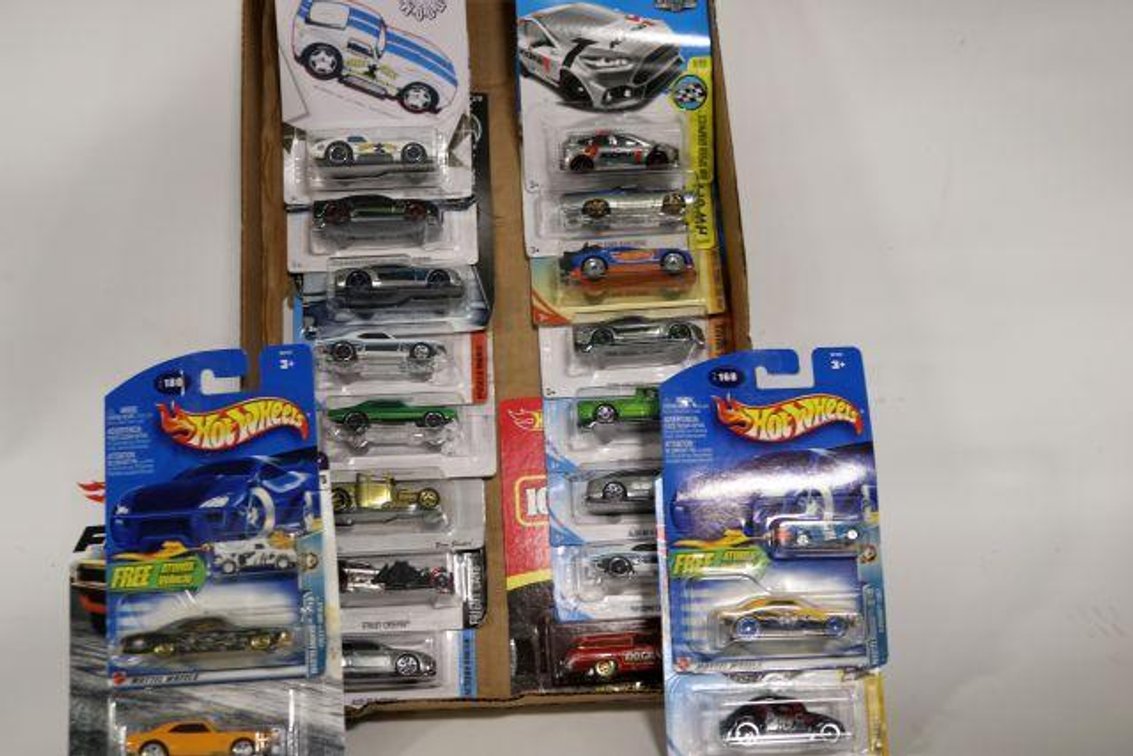 HOT WHEELS CARS