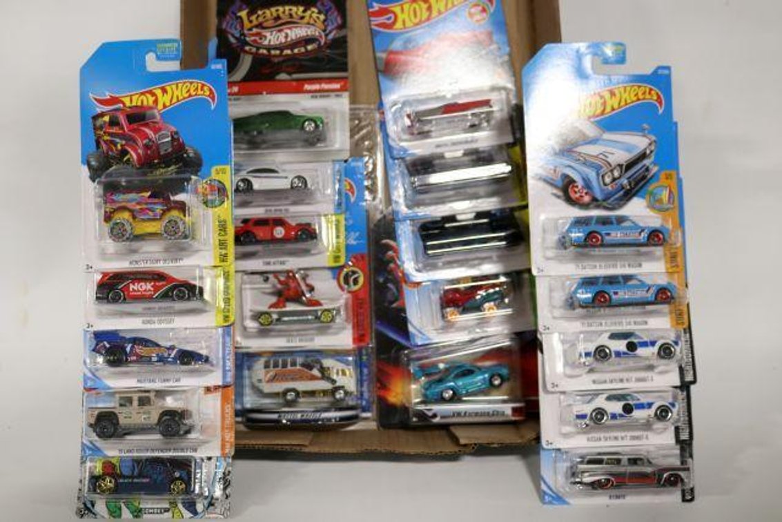 HOT WHEELS CARS