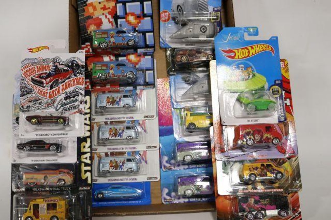 HOT WHEELS CARS