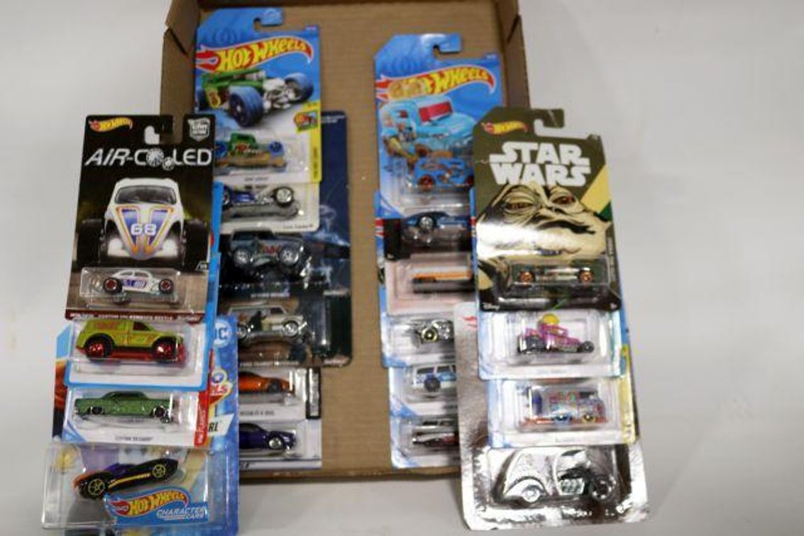 HOT WHEELS CARS