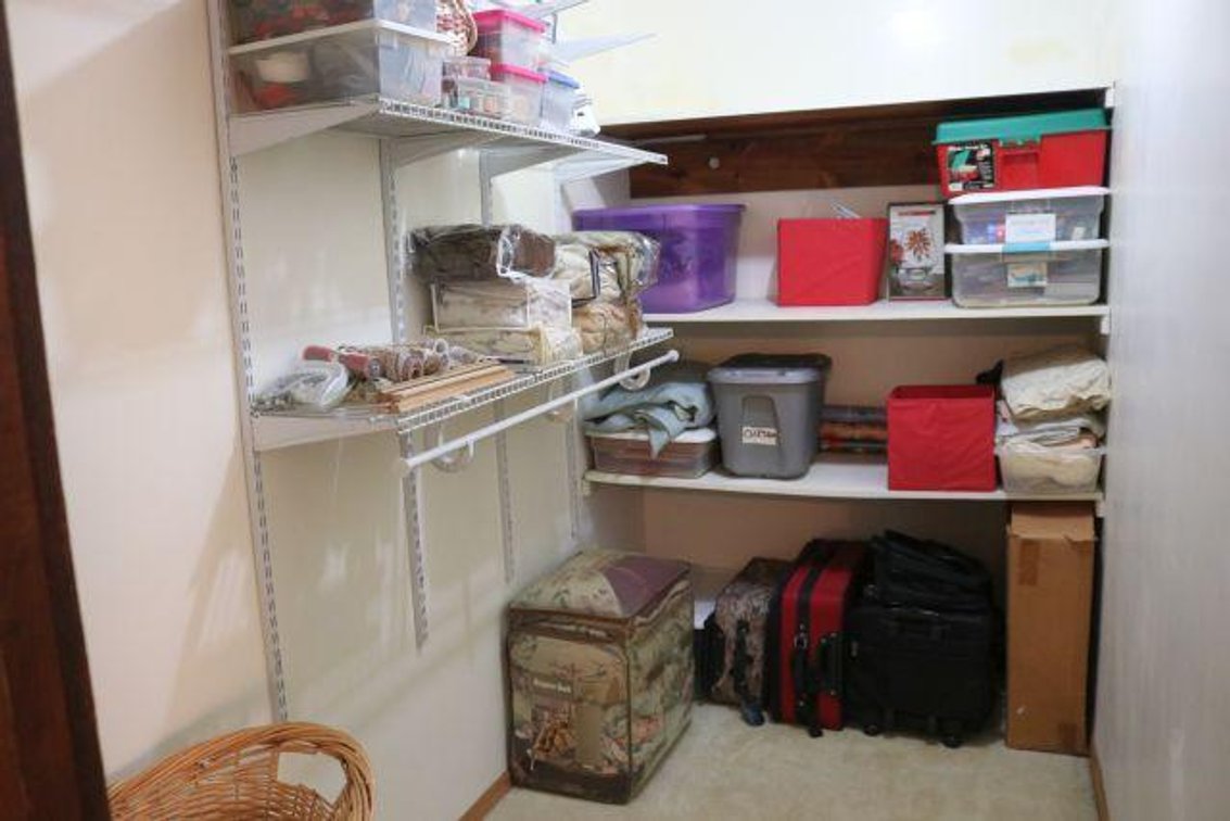 CLOSET CONTENTS