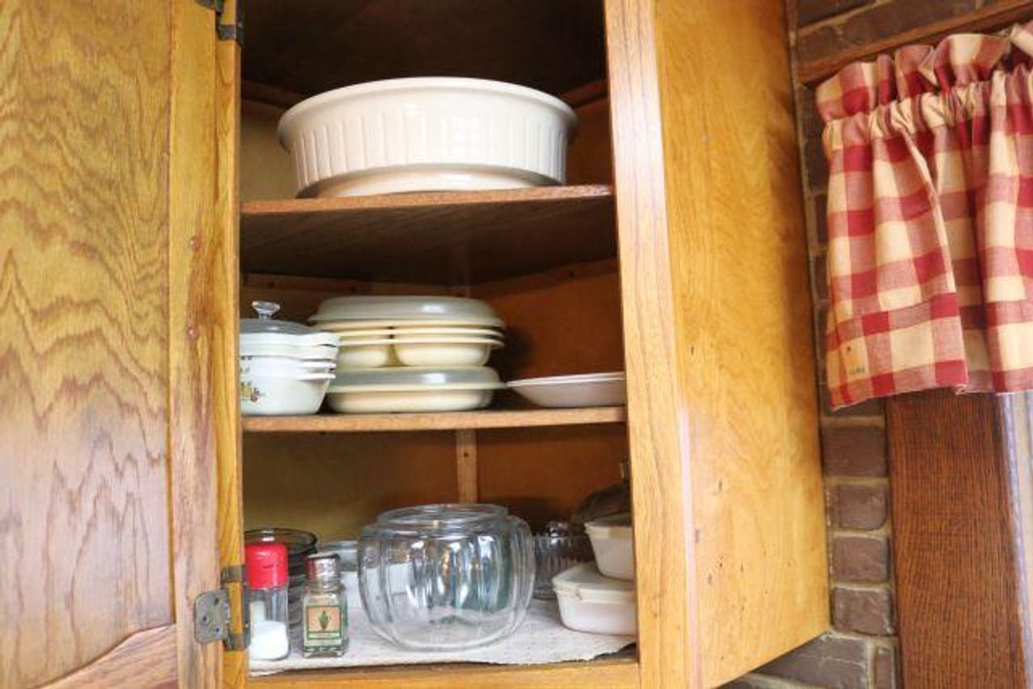 CABINET CONTENTS