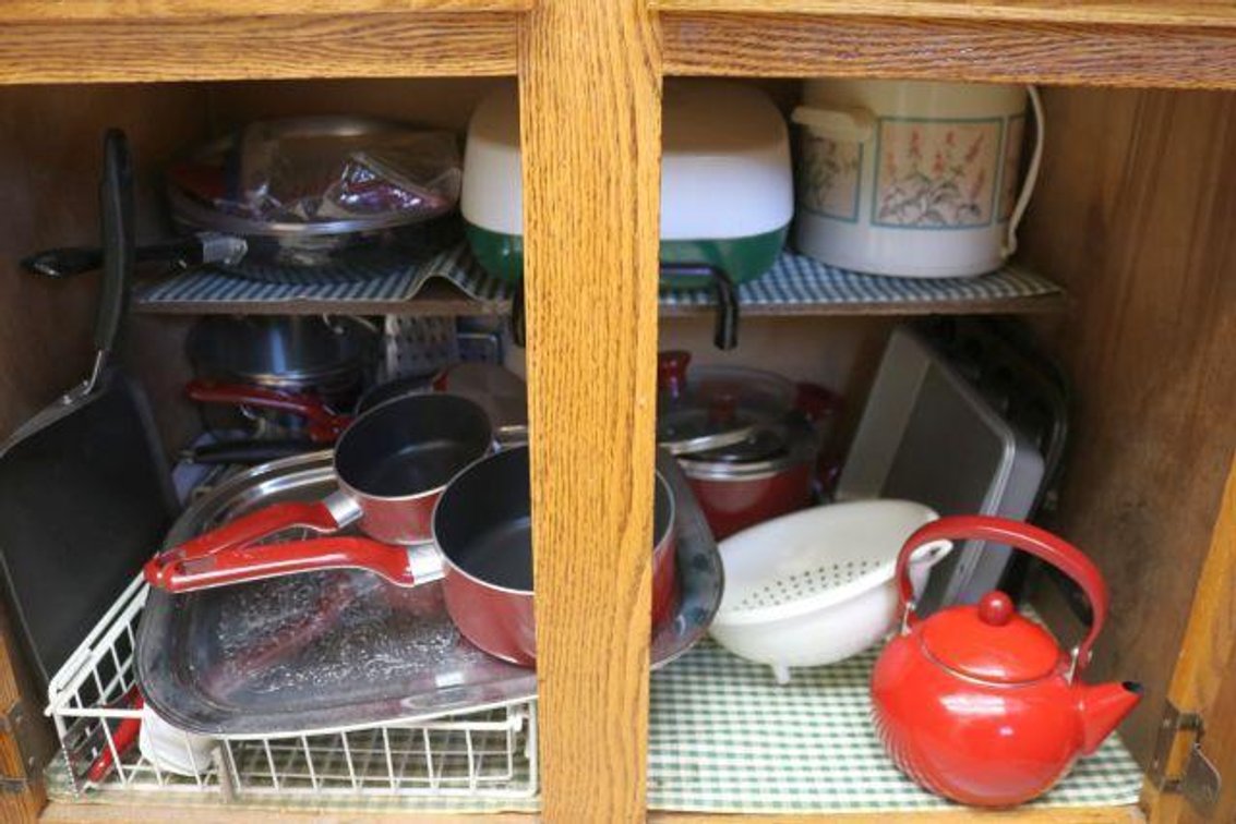 CABINET CONTENTS