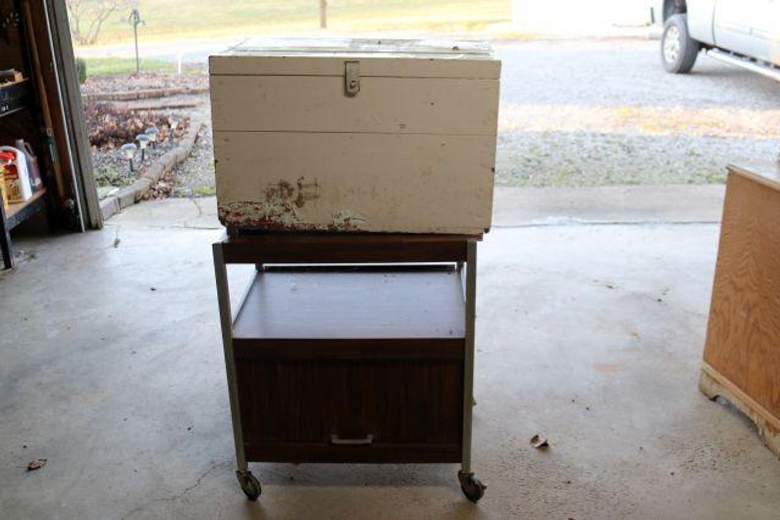 WOOD TOOL BOX