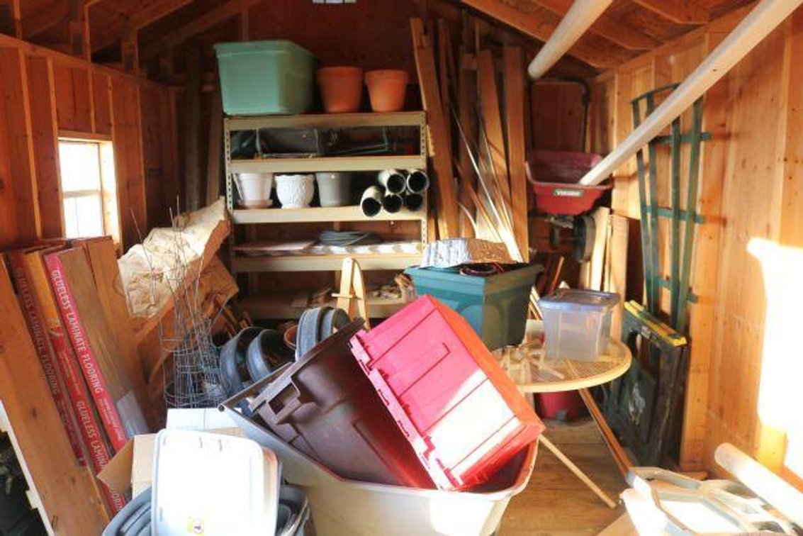 YARD BARN CONTENTS