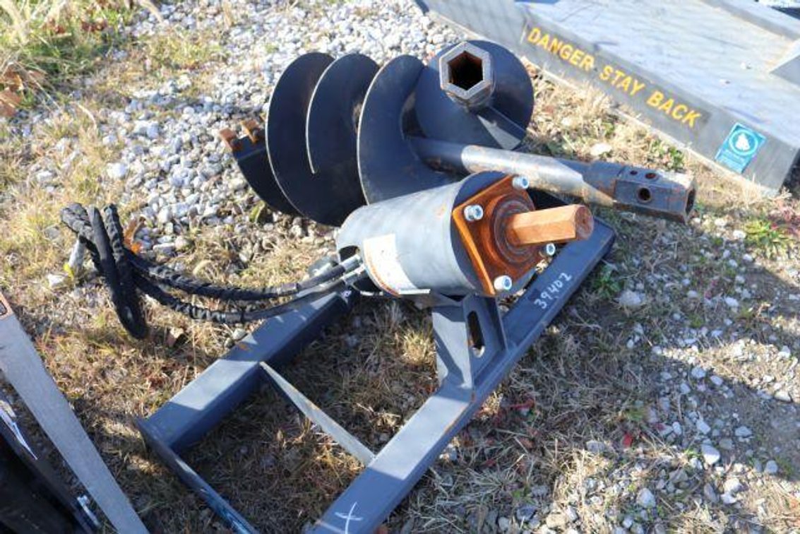 SKID LOADER AUGER ATTACHMENT