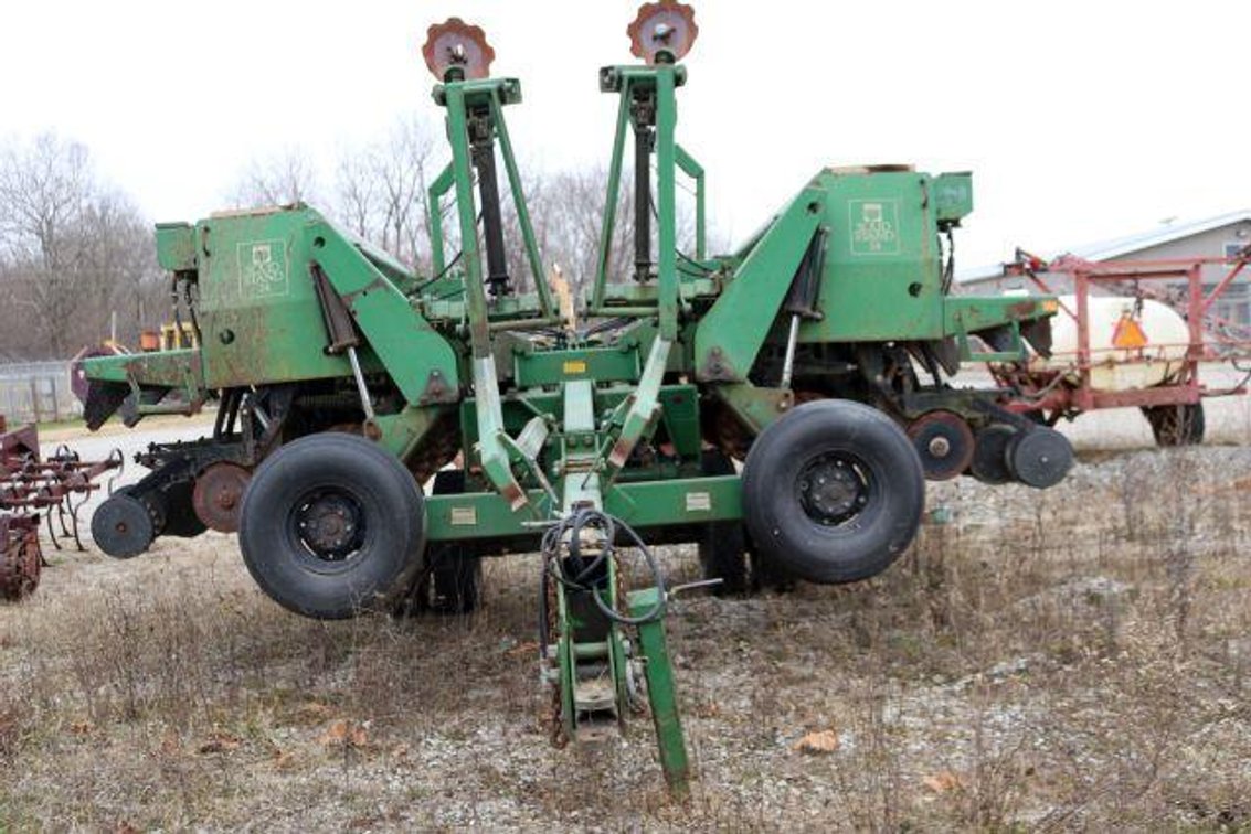 GREAT PLAINS SOLID STAND 24 DRILL
