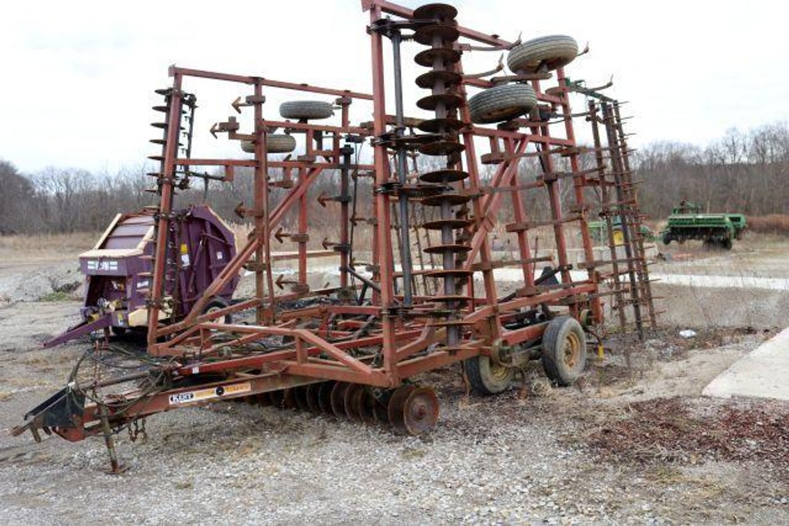 KENT DISCOVATOR FIELD CULTIVATOR