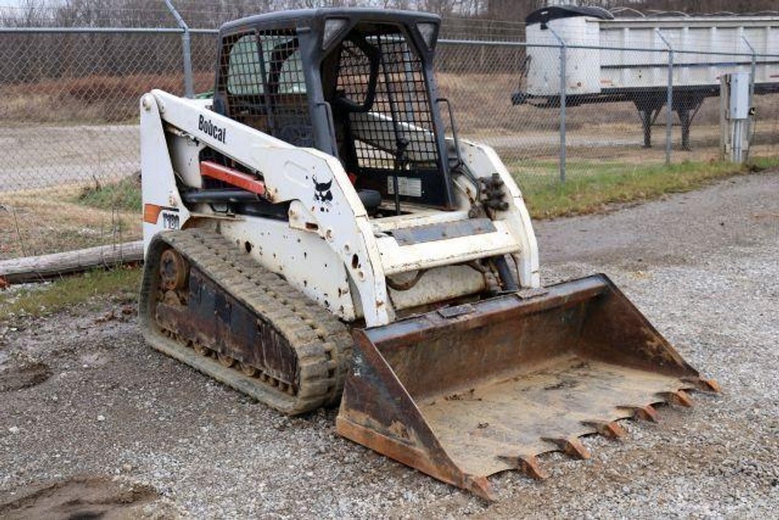BOBCAT T180 TRACK SKID LOADER