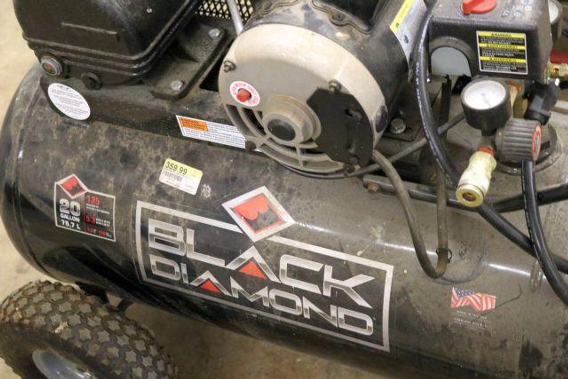 BLACK DIAMOND AIR COMPRESSOR
