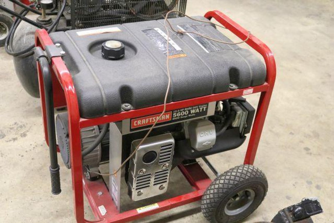CRAFTSMAN 5600 WATT GENERATOR