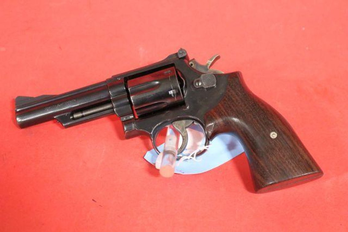 SMITH & WESSON 19-4 