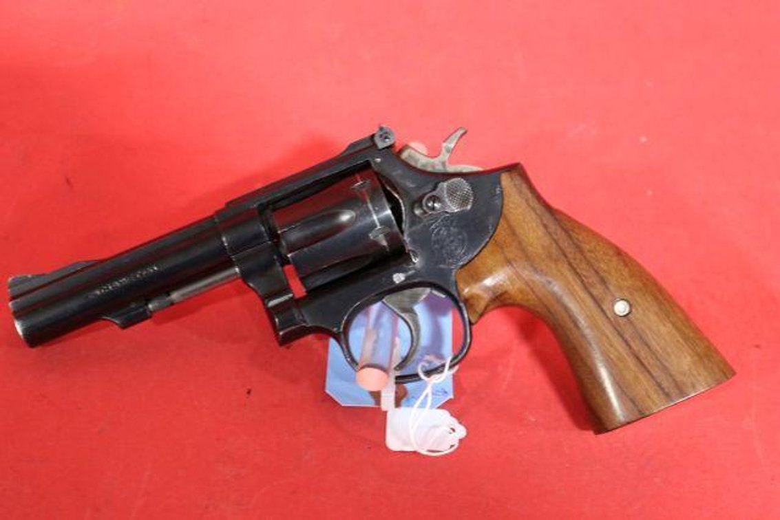 SMITH & WESSON 17-5