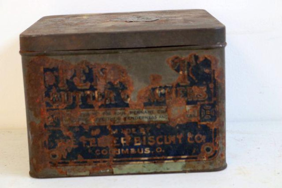 ANTIQUE METAL CONTAINER