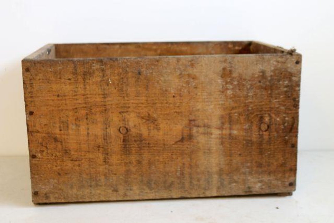 WOOD FRUIT BOX