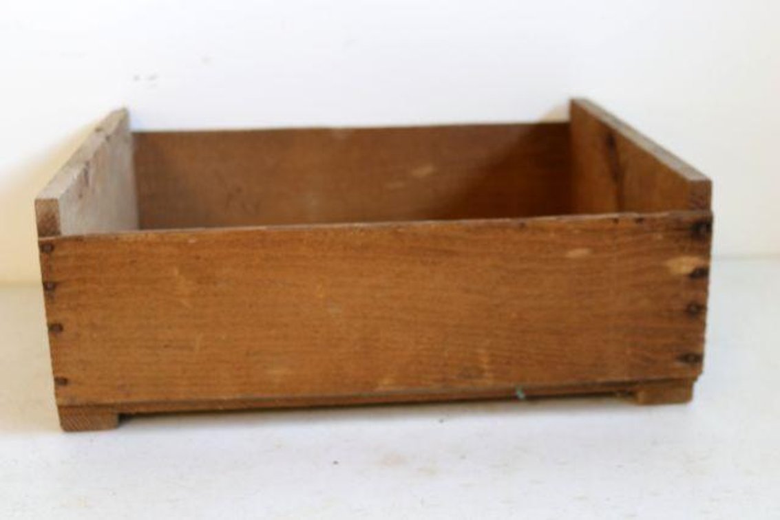 WOOD FRUIT CRATE
