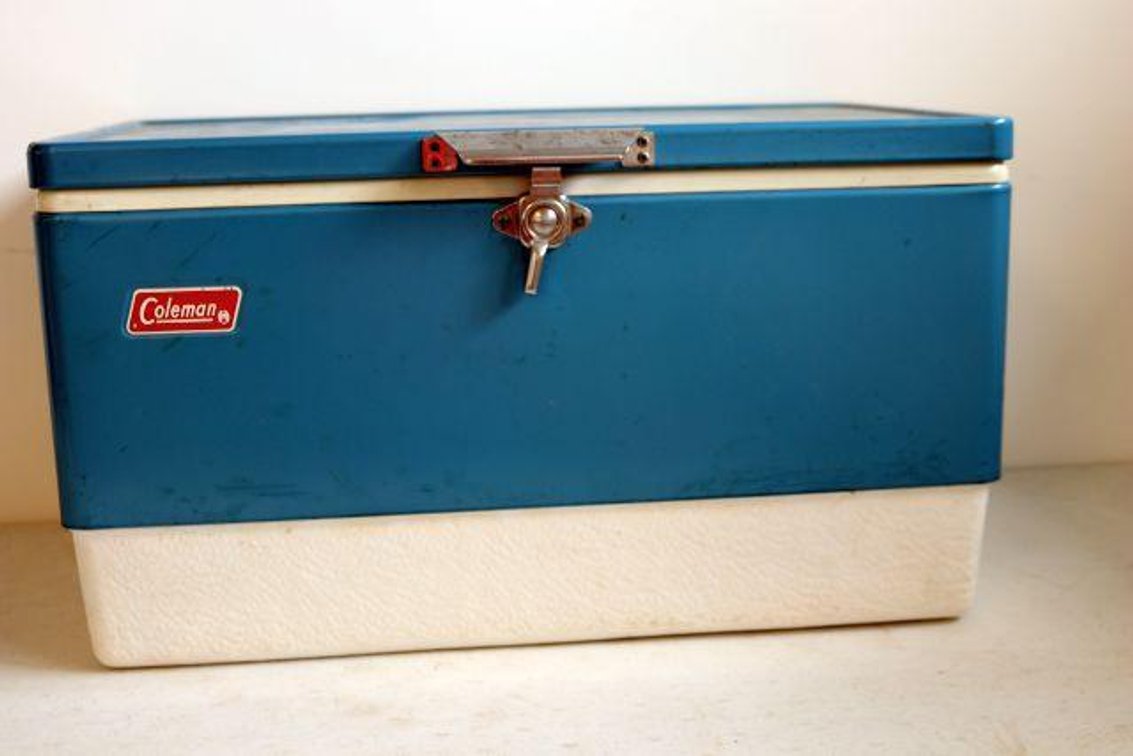 VINTAGE COLEMAN COOLER