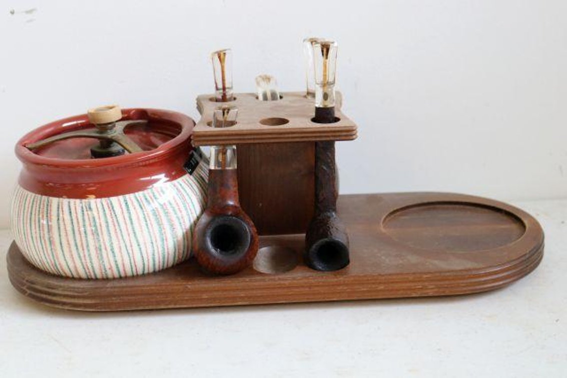 VINTAGE PIPE SET