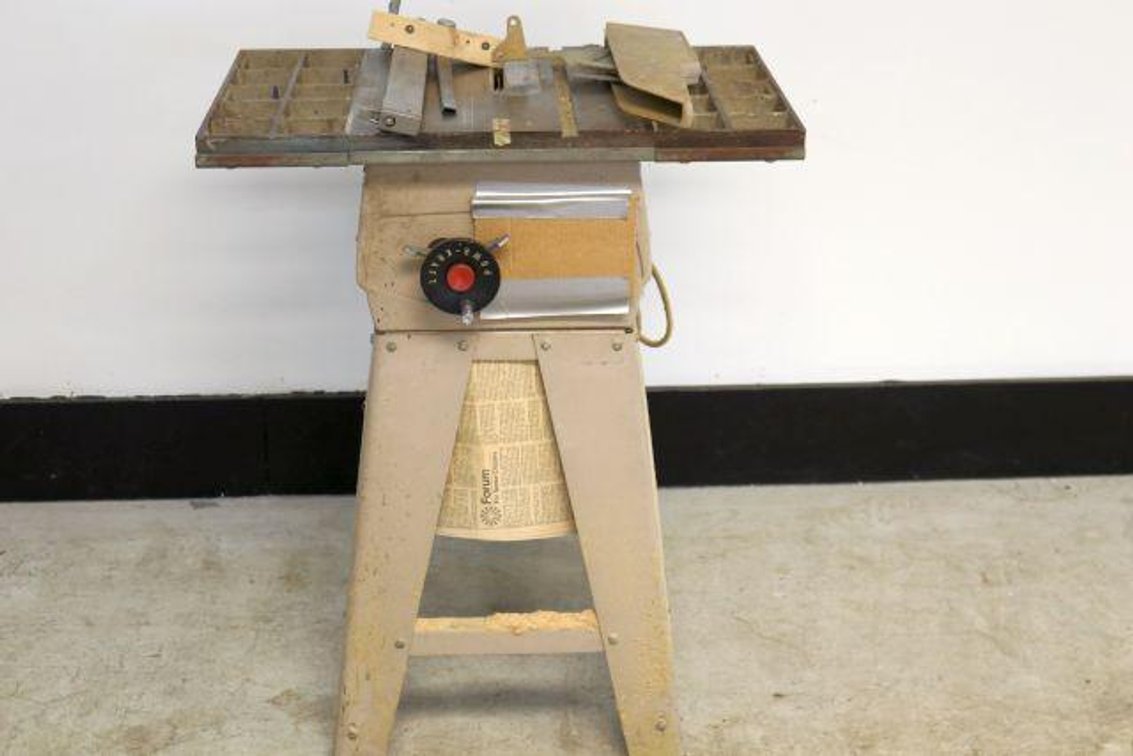 TABLE SAW