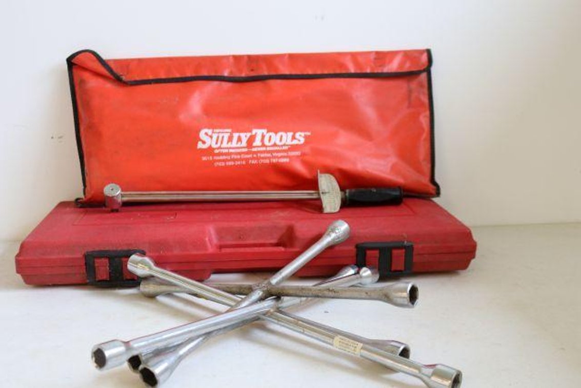 LOCK PICK SET, TIRE TOOLS