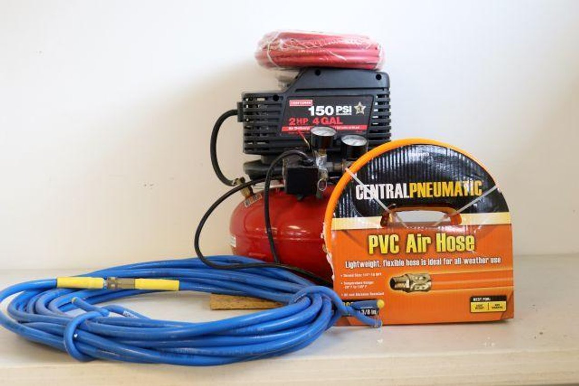 AIR COMPRESSOR AND HOSES