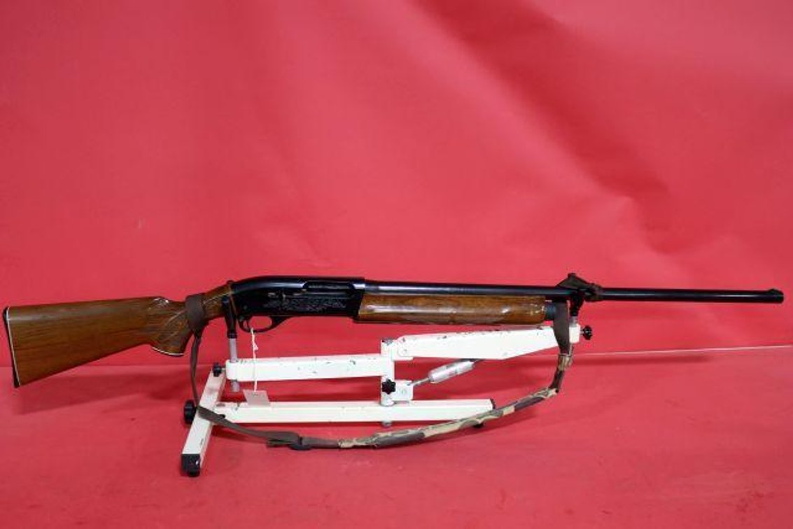 REMINGTON 1100 12 GAUGE SHOTGUN