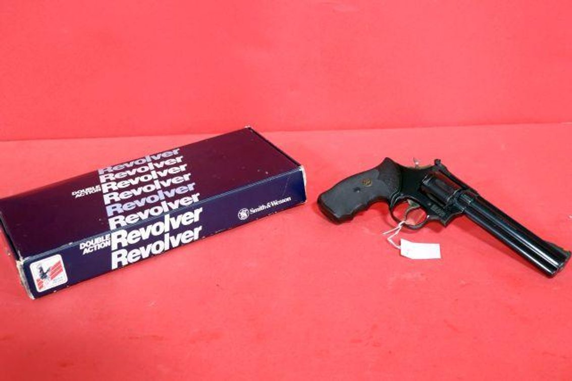 SMITH & WESSON .357 MAGNUM REVOLVER