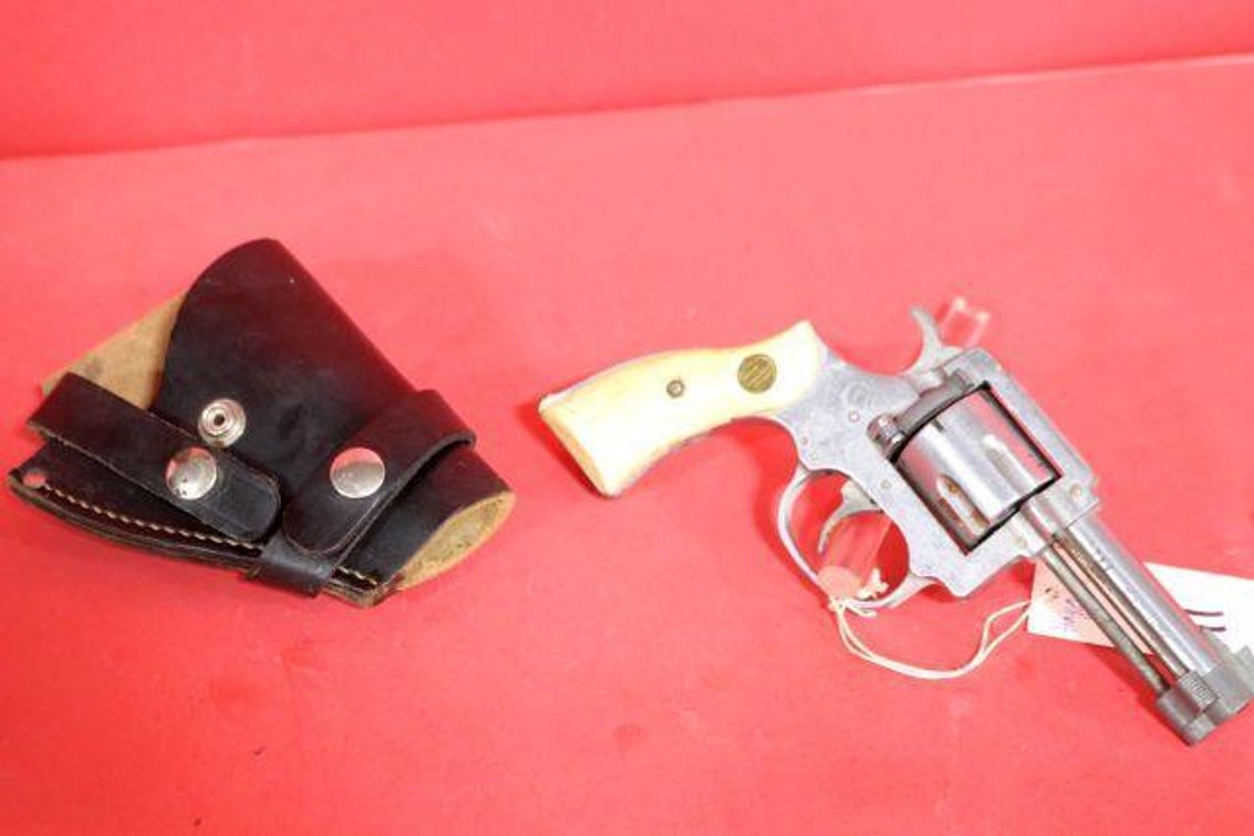 OMEGA MODEL 32 .32 S&W REVOLVER