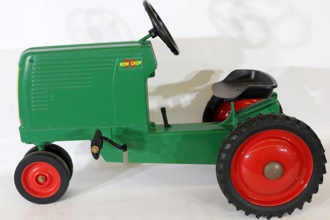 SCALE MODELS OLIVER 70 PEDAL TRACTOR