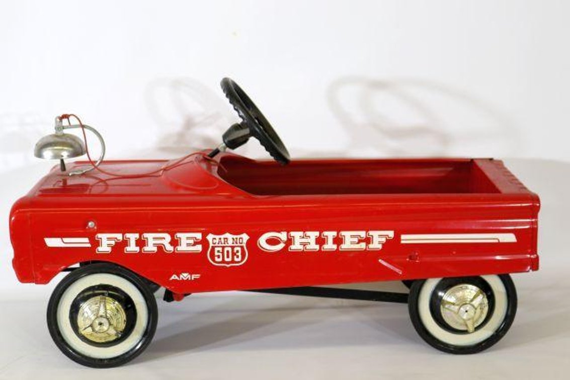 AMF FIRE CHIEF PEDAL CAR